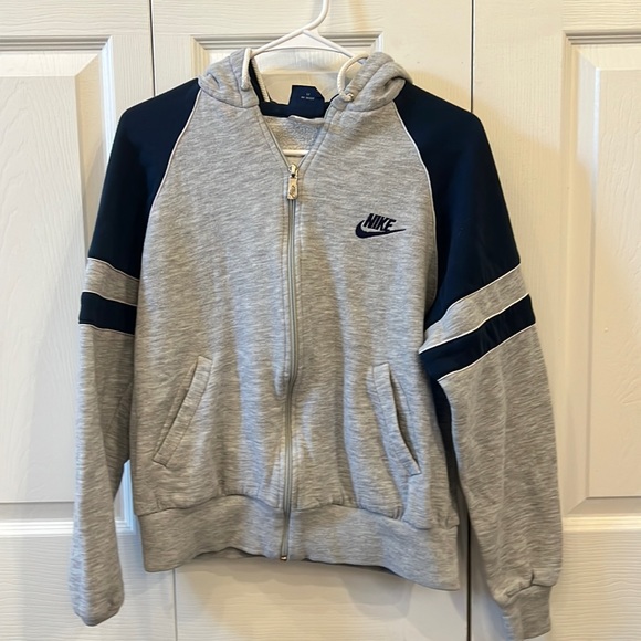 Nike Tops - Nike zip up sweatshirt